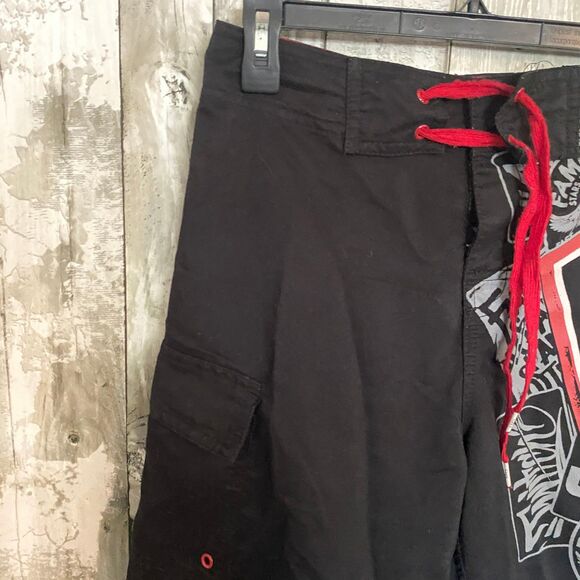 Famous stars and straps red and black shorts - Picture 5 of 9